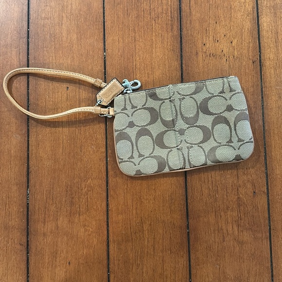 COACH wristlet beige/light brown - Picture 2 of 3